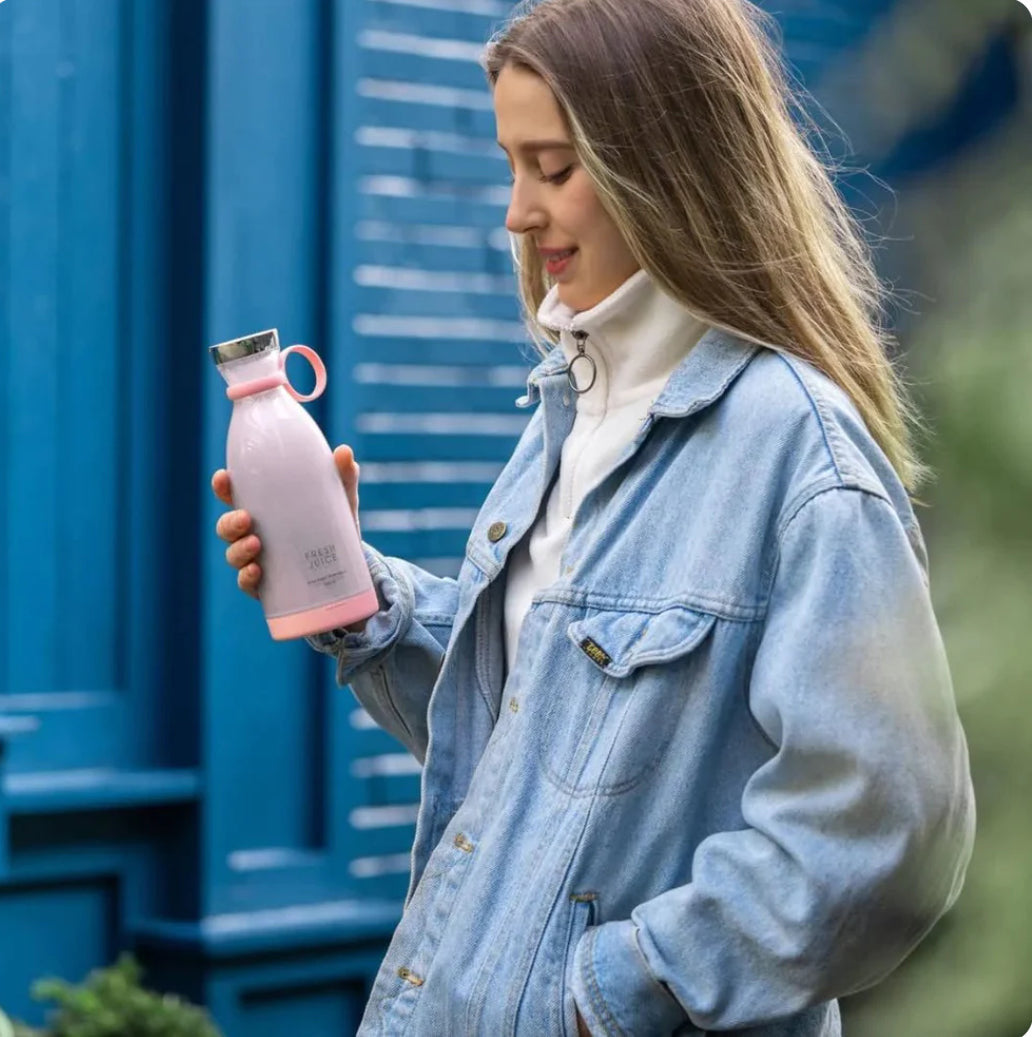 SMART PORTABLE BOTTLE (For juices & Smoothies) 2024